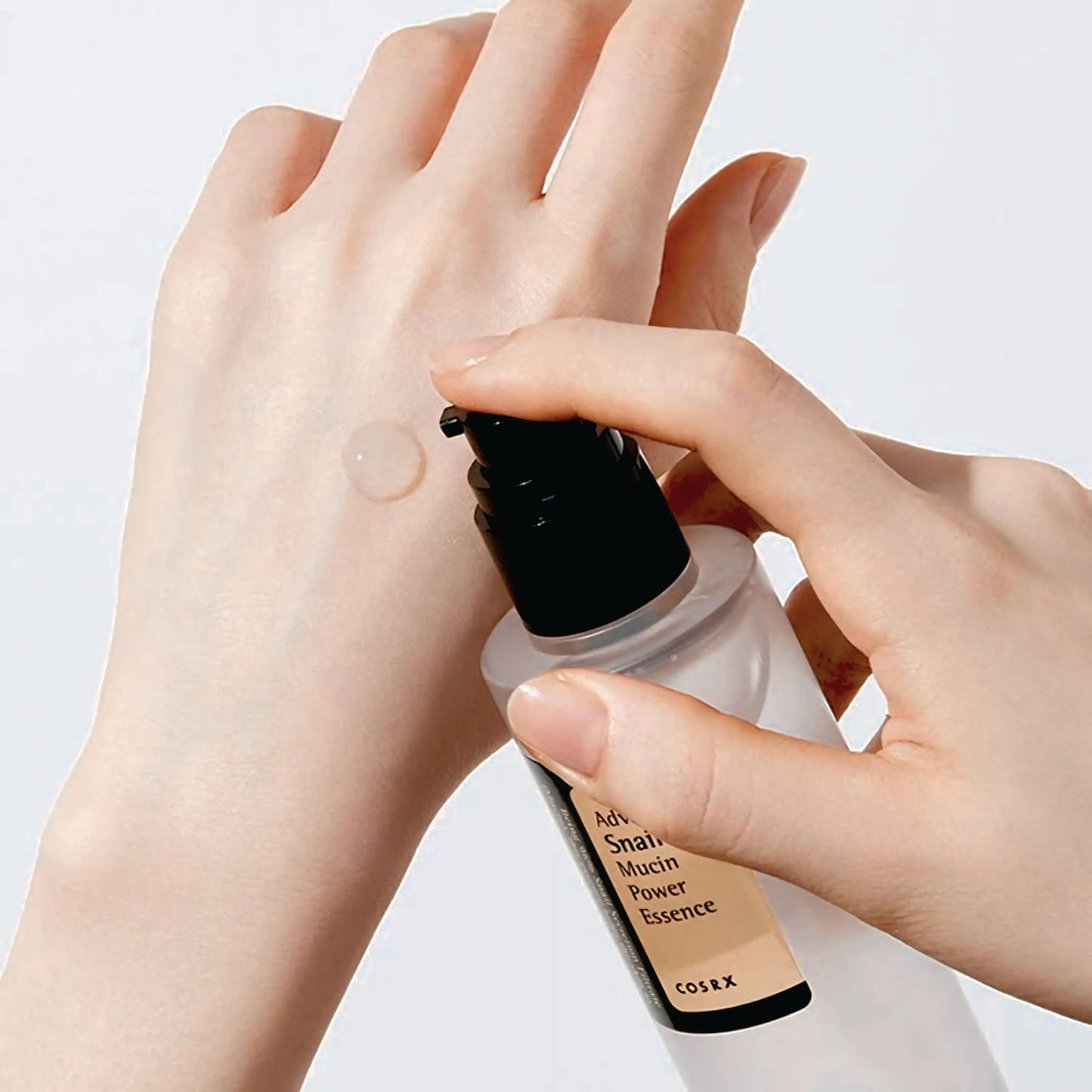 Advanced Snail Peptide Eye Cream da COSRX – creme de olhos k-beauty com mucina de caracol e péptidos para hidratação profunda, ação anti-idade e redução de papos e olheiras. Ideal para pele seca e madura. Cosmética coreana disponível em Portugal