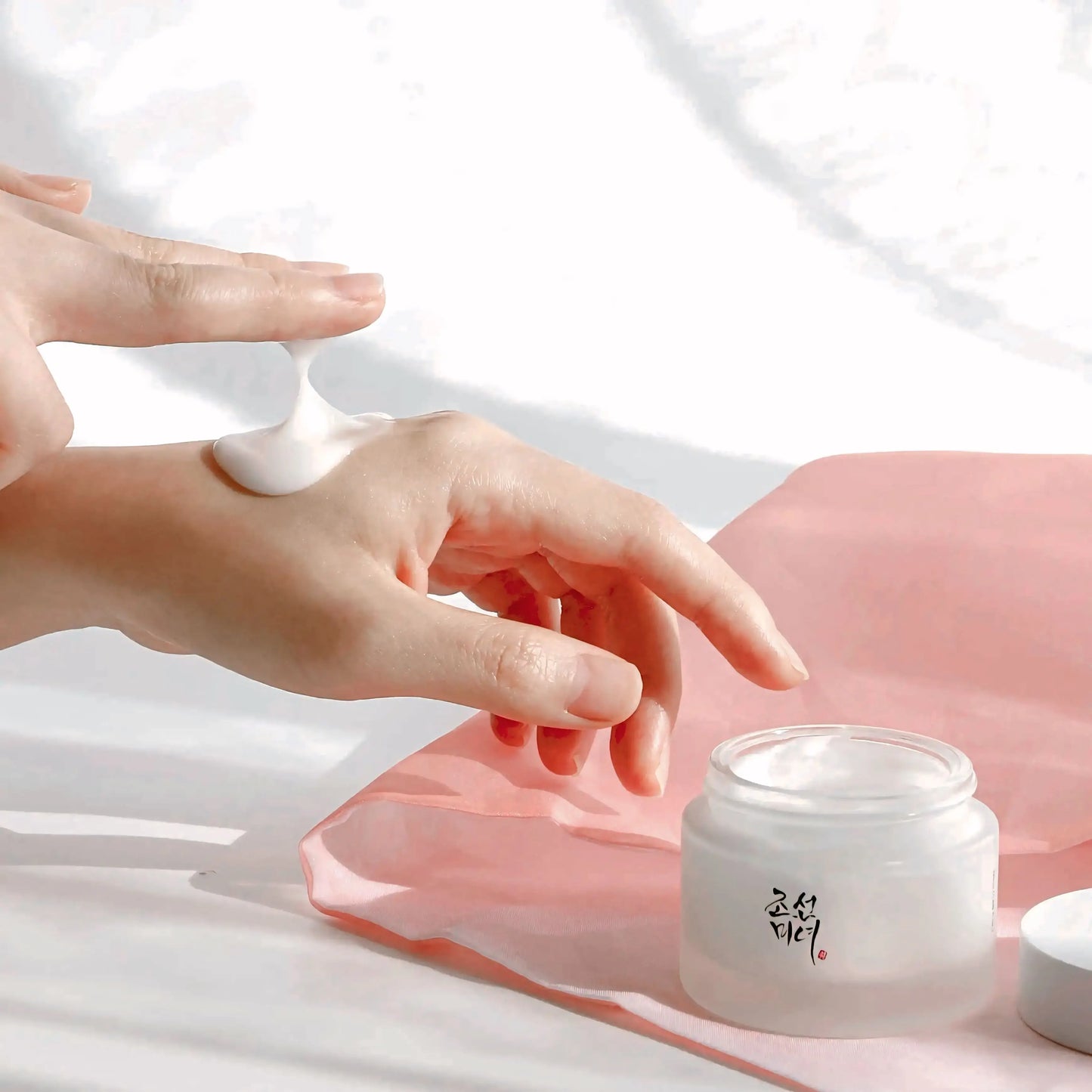 Beauty of Joseon Dynasty Cream aberta com espátula – creme facial coreano luxuoso para hidratação profunda e reforço da barreira cutânea, cosmética coreana, skincare k-beauty Portugal