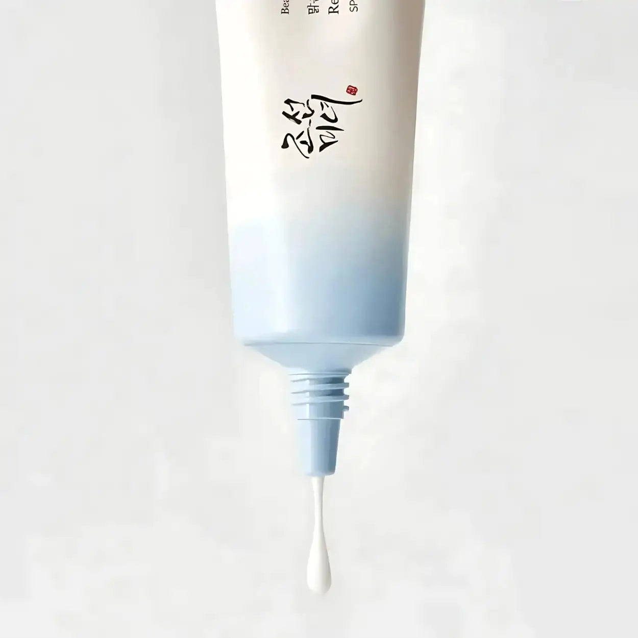 Beauty of Joseon Relief Sun Aqua-Fresh Rice + B5 close-up da textura no dedo – protetor solar coreano com fórmula nutritiva e rápida absorção, cosmética coreana, skincare k-beauty Portugal
