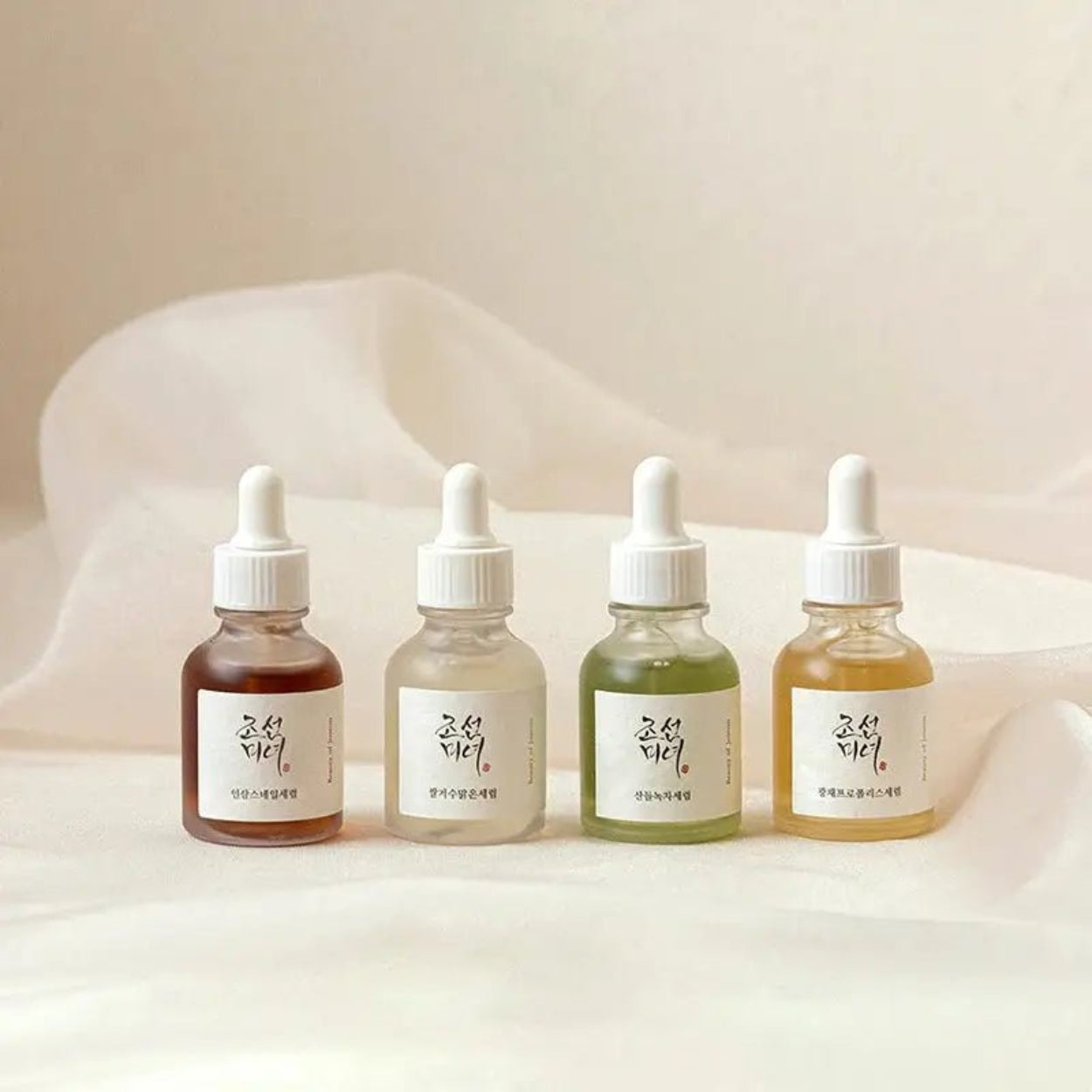 Hanbang Serum Discovery Kit da Beauty of Joseon – conjunto de séruns coreanos inspirados na medicina tradicional Hanbang. Inclui opções para hidratação, luminosidade, ação anti-idade e anti-acne. Cosmética coreana e skincare k-beauty disponível em Portugal
