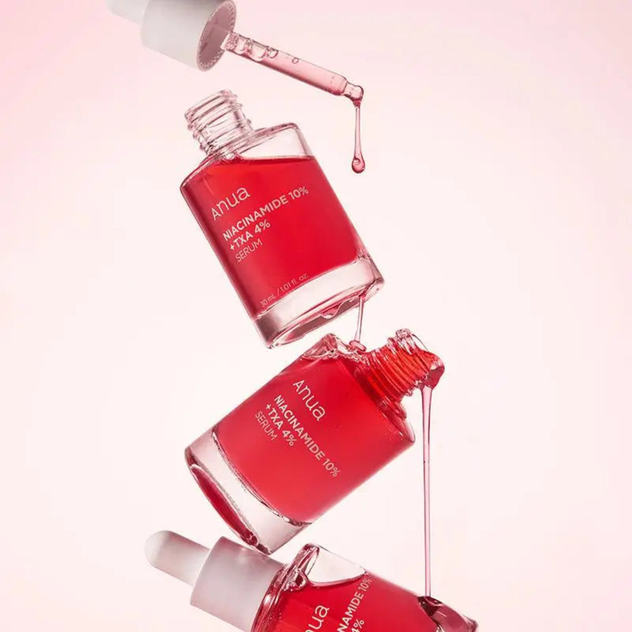 Niacinamide 10% + TXA 4% Serum da Anua – sérum iluminador e corretor de manchas com 10% de niacinamida e 4% de ácido tranexâmico, ideal para uniformizar o tom da pele e reduzir hiperpigmentação. A sua fórmula leve controla a oleosidade, melhora a textura e deixa a pele mais luminosa e saudável. Essencial na rotina de skincare coreano para um rosto uniforme e radiante.