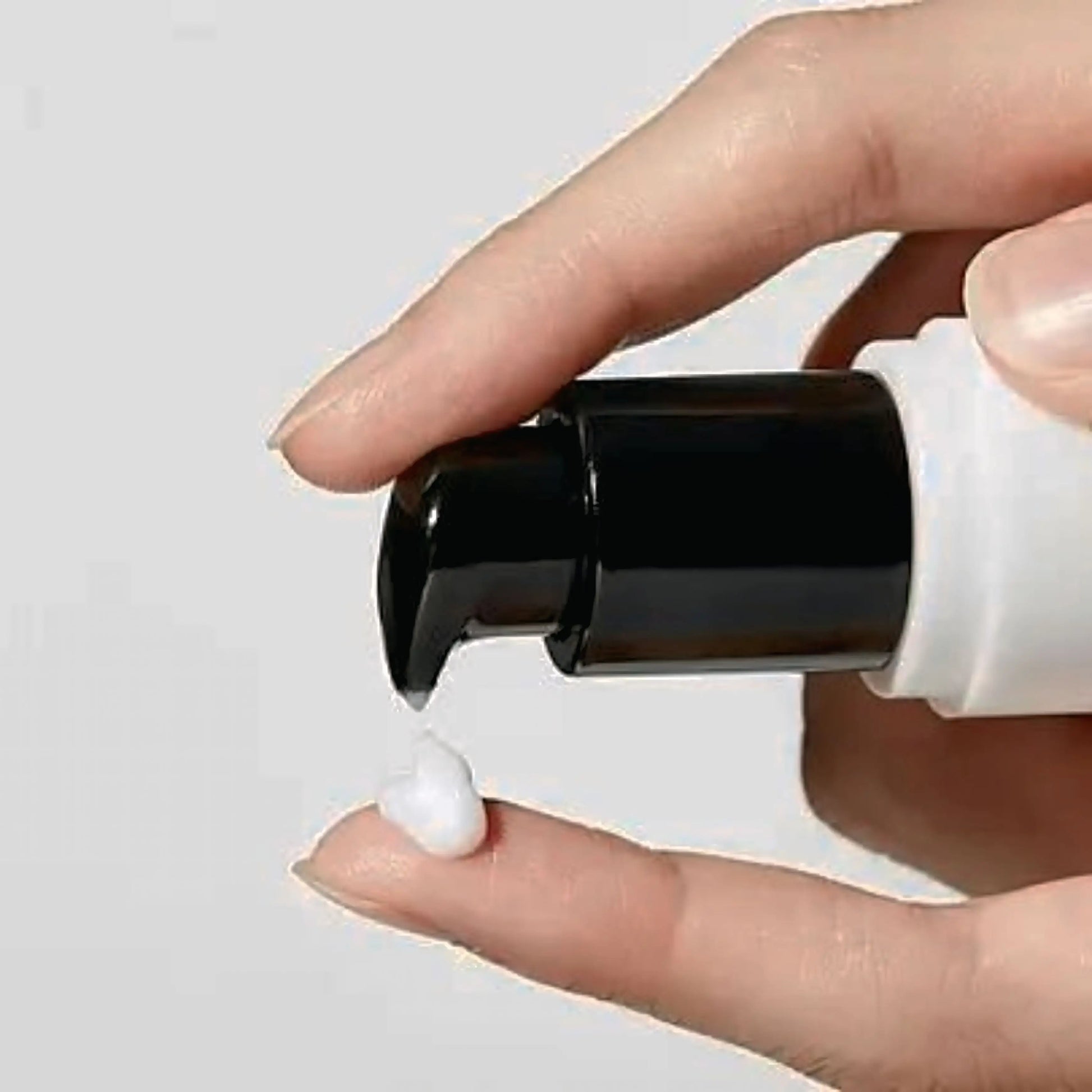 Advanced Snail Peptide Eye Cream da COSRX – creme de olhos k-beauty com mucina de caracol e péptidos para hidratação profunda, ação anti-idade e redução de papos e olheiras. Ideal para pele seca e madura. Cosmética coreana disponível em Portugal