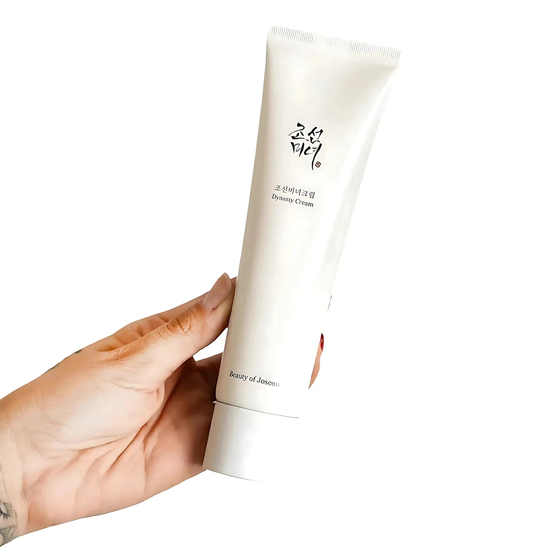 Beauty of Joseon Dynasty Cream 100ml – imagem mostra o creme coreano a ser segurado na mão, ideal para peles secas e desidratadas, cosmética coreana e skincare k-beauty Portugal