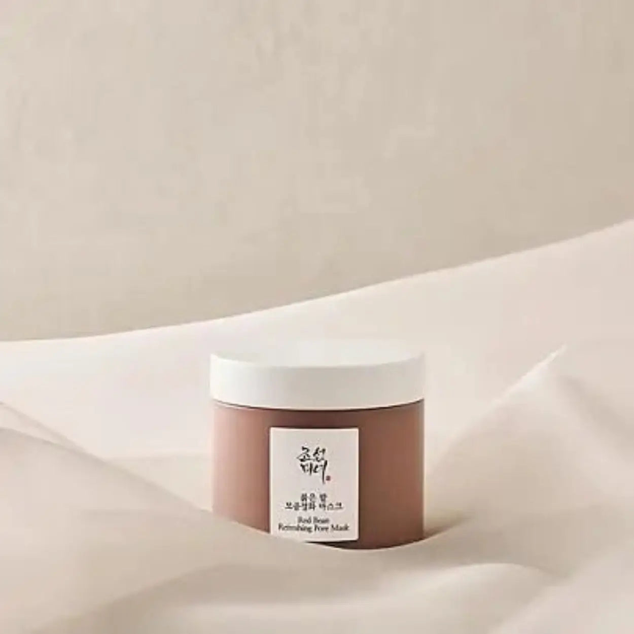 Beauty of Joseon Red Bean Refreshing Pore Mask sobre tecido claro – máscara purificante rica em antioxidantes, ideal para pele oleosa ou mista, cosmética coreana, skincare k-beauty Portugal