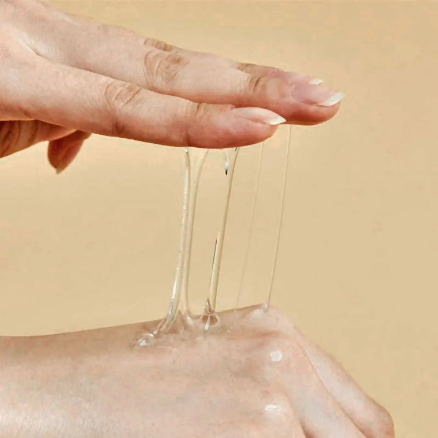 COSRX Advanced Snail 96 Mucin Power Essence com foco na textura elástica – essência hidratante coreana ideal para pele sensível e com marcas, cosmética coreana, skincare k-beauty Portugal