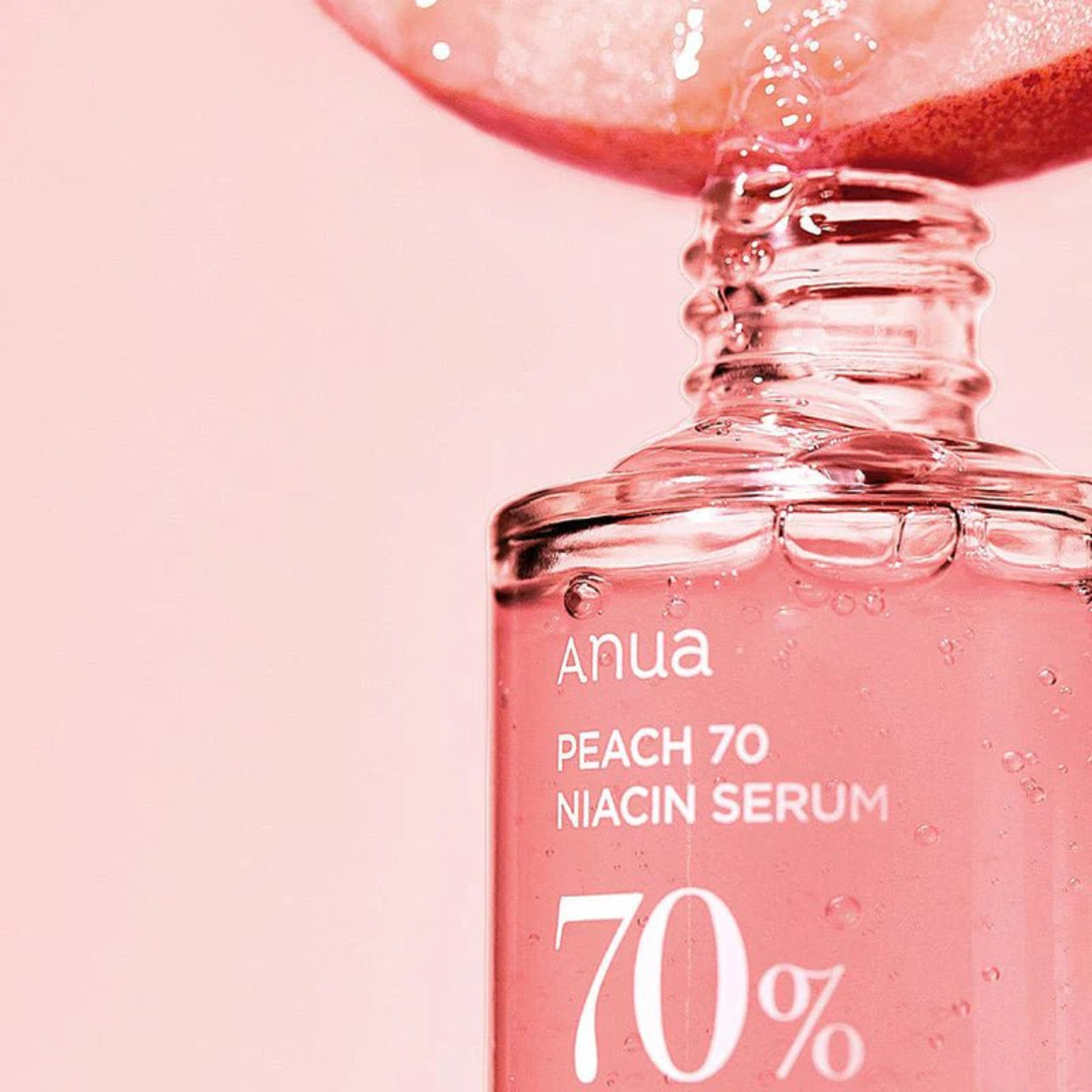 Peach 70 Niacin Serum da Anua – sérum iluminador com 70% de extrato de pêssego e niacinamida, ideal para uniformizar o tom da pele e proporcionar um brilho natural. A sua fórmula leve e refrescante hidrata e revitaliza, deixando a pele radiante e saudável. Descobre o poder da cosmética coreana e do k-beauty para um skincare eficaz e luminoso